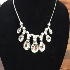Stunning sparking statement necklace